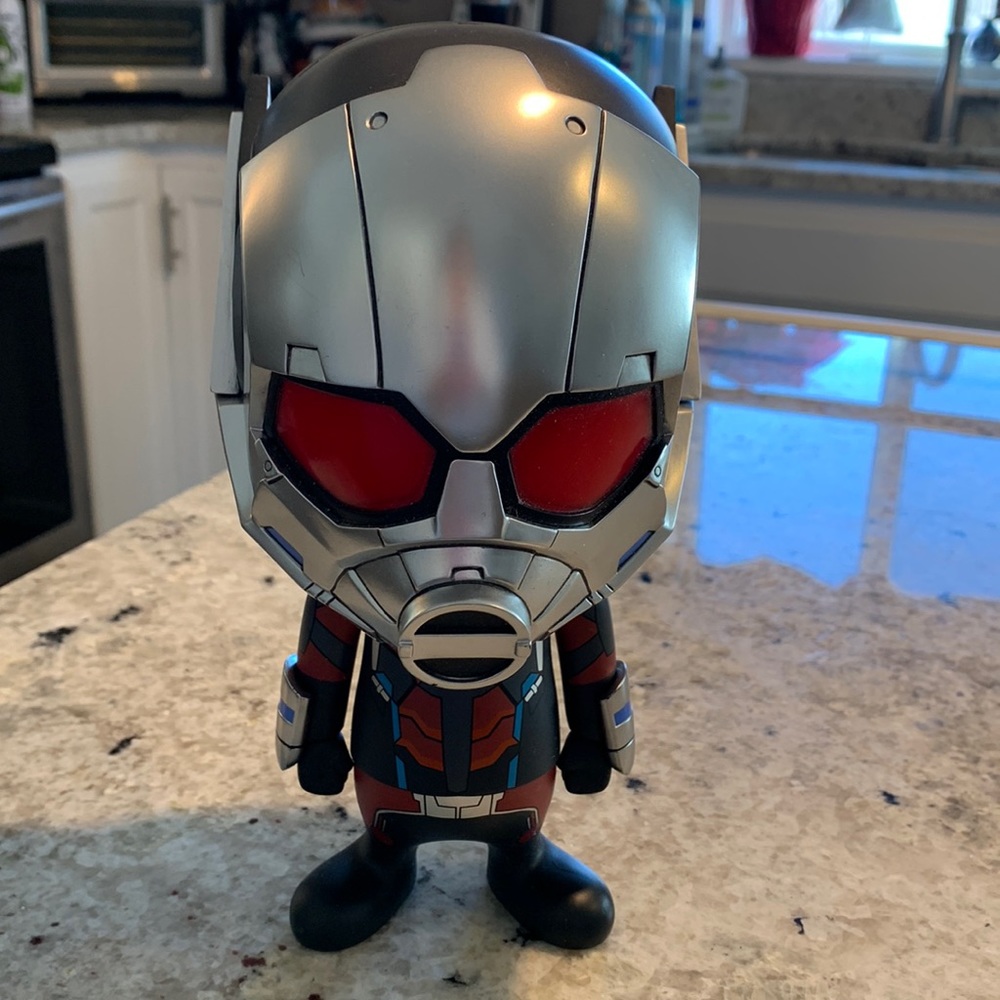 Rare Hot Toys Captain America Civil War Giant Man Ant-Man CosbabyGreat condition